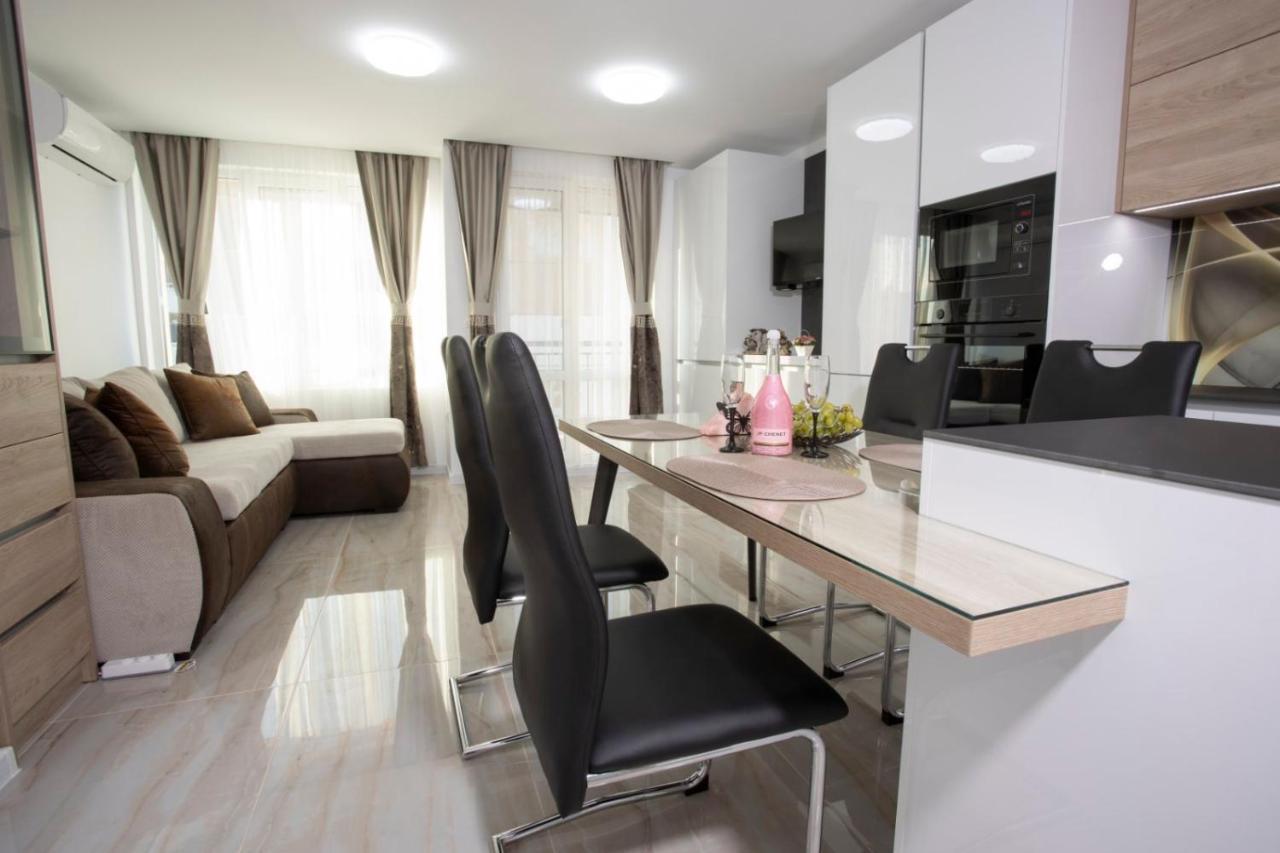 Апартамент За Гости Ивви-1 Apartment Burgas ภายนอก รูปภาพ
