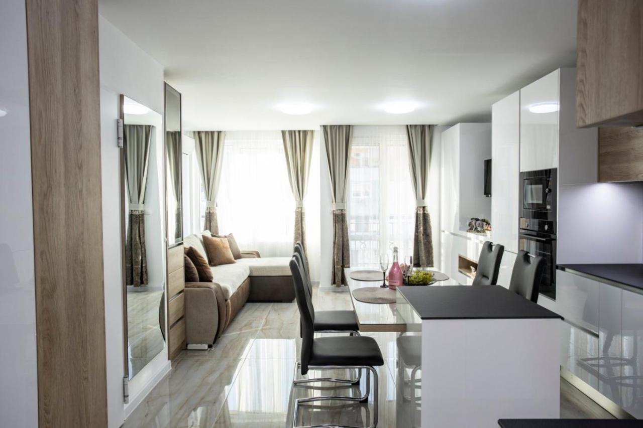 Апартамент За Гости Ивви-1 Apartment Burgas ภายนอก รูปภาพ